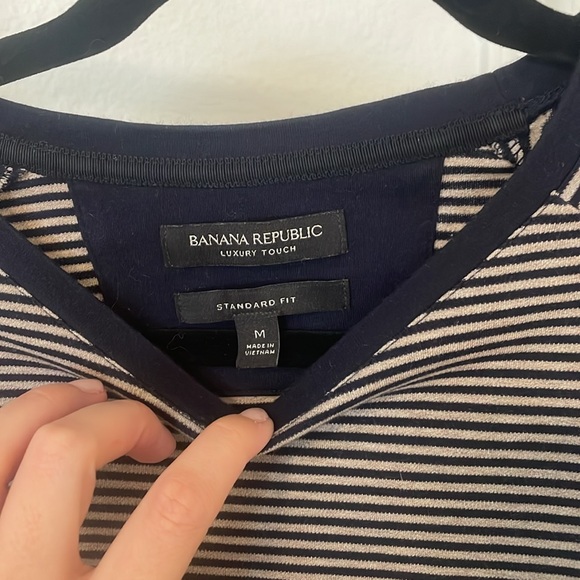 Banana Republic Luxury Touch Striped Tee Size M - Picture 3 of 7